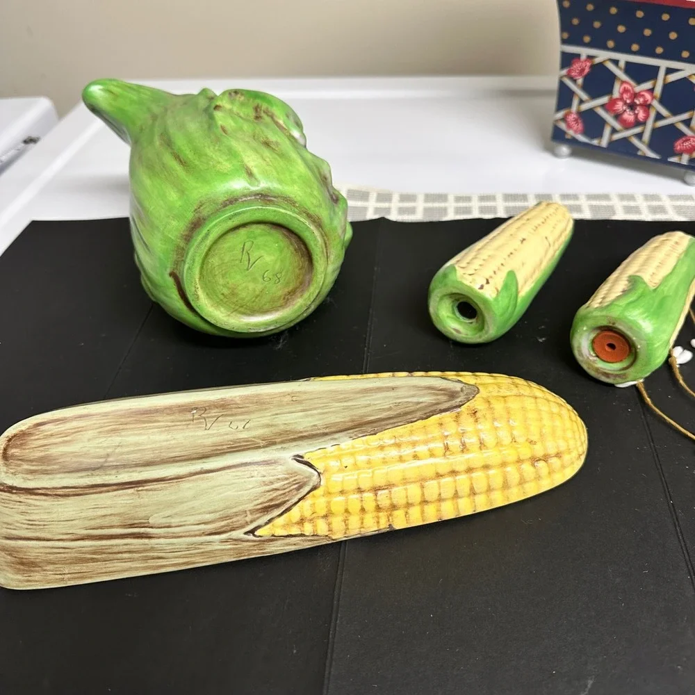 Vintage Set of Corn in Husk Pottery of‎ Jug Platter  Salt & Pepper Shakers Rare